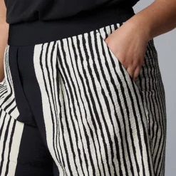 Plus Size Simply Vera Vera Wang Pleated Capri Pants -Vera Wang Shop 7474873 ALT2