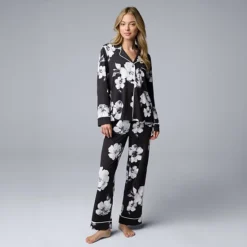 Women's Simply Vera Vera Wang 2-Piece Pajama Top & Pajama Bottoms Set 15 Women's Simply Vera Vera Wang 2-Piece Pajama Top & Pajama Bottoms Set -Vera Wang Shop 7494385 Black Floral