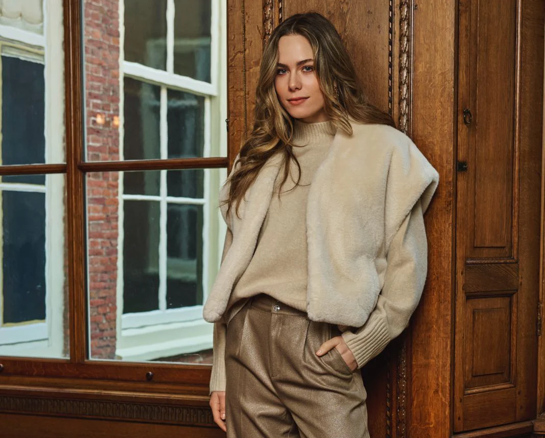 Vera Wang Shop -Vera Wang Shop WhatsApp Image 2025 03 08 at 15.59.31 3